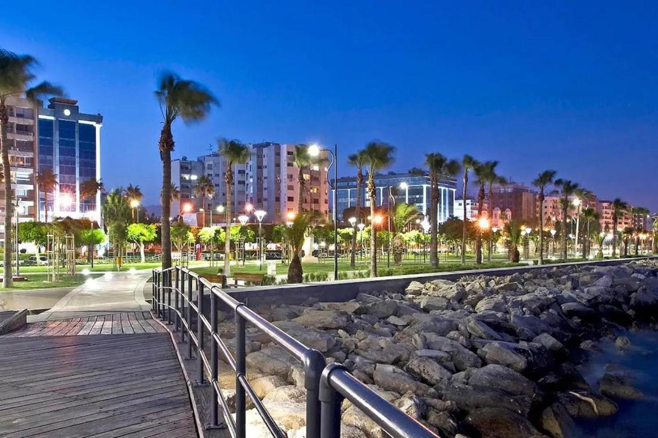 Sea Front & City Center, Amazing Sea View Limassol Extérieur photo