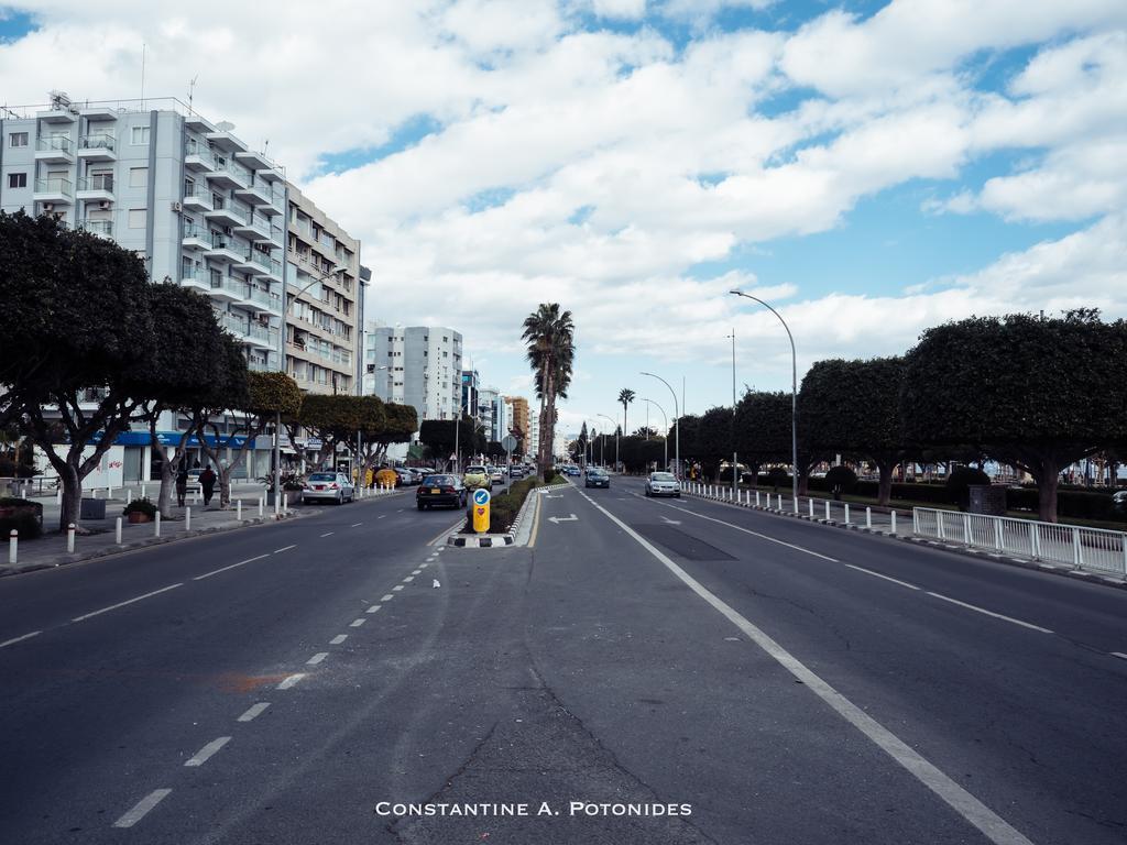 Sea Front & City Center, Amazing Sea View Limassol Extérieur photo